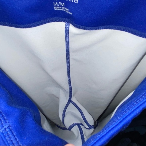 Zella blue floral LIVE IN Leggings pants medium - Picture 8 of 8